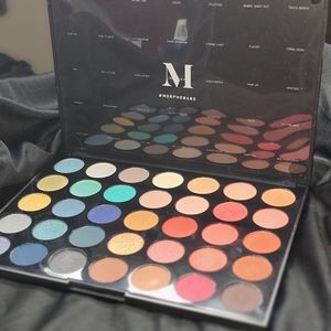 Morphe 35h 35 pan artistry eyeshadow palette